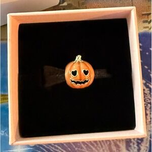 NEW 2026 Disney Parks Pumpkin Glow‎ in the Dark Pandora Charm Halloween